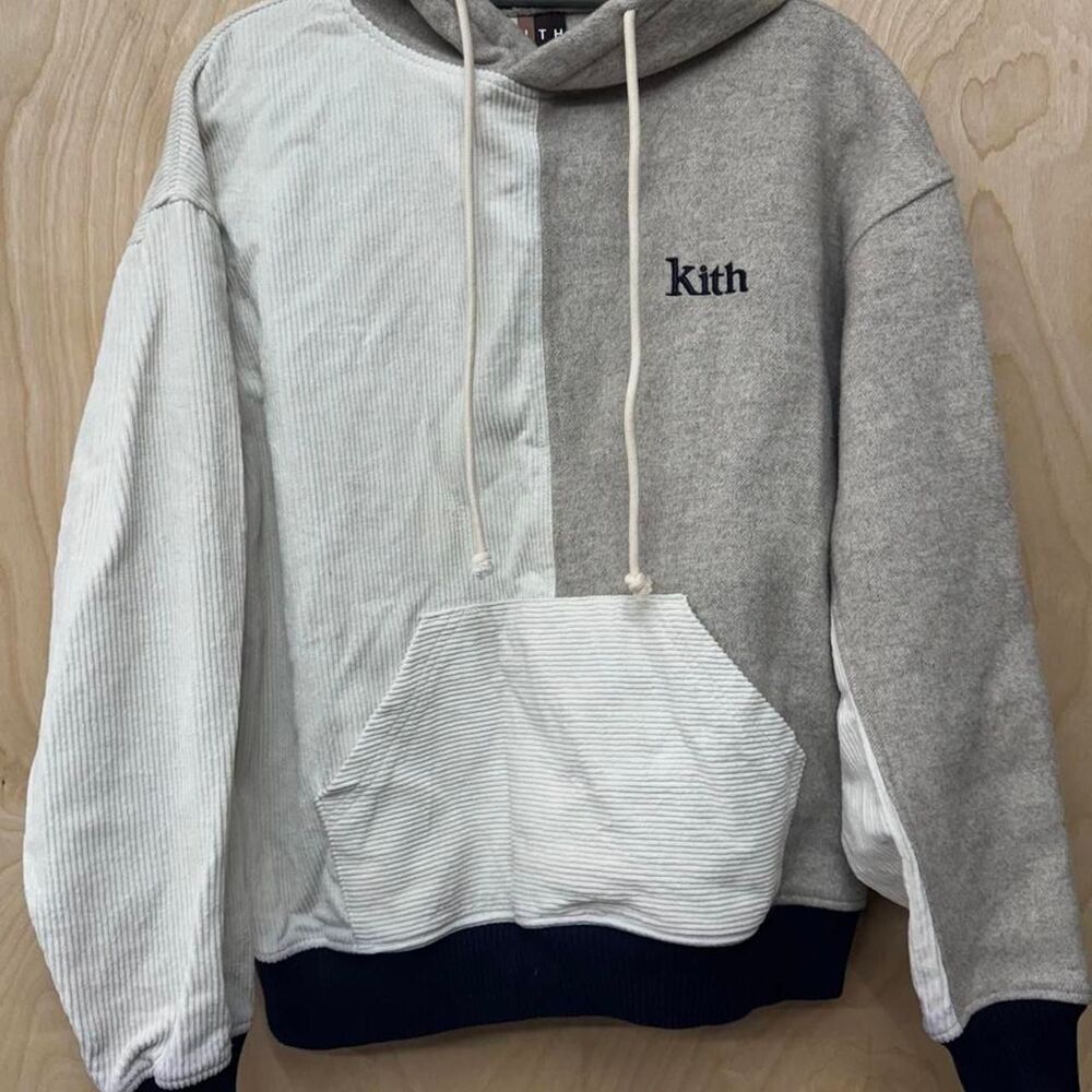 Kith Men's Grey and Cream Hoodie